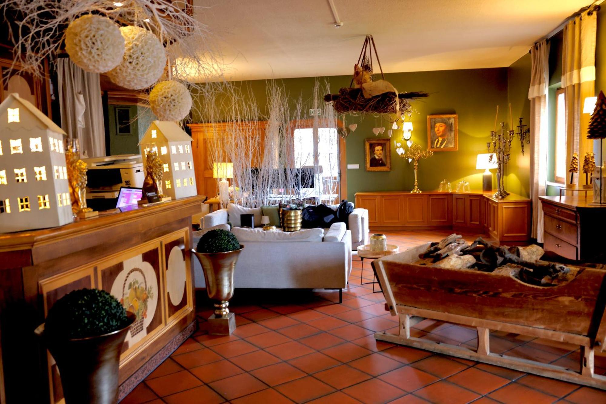 Hotel Restaurant Verger Des Chateaux, Route Des Vins Haut-Koenigsbourg 迪耶方塔勒 外观 照片