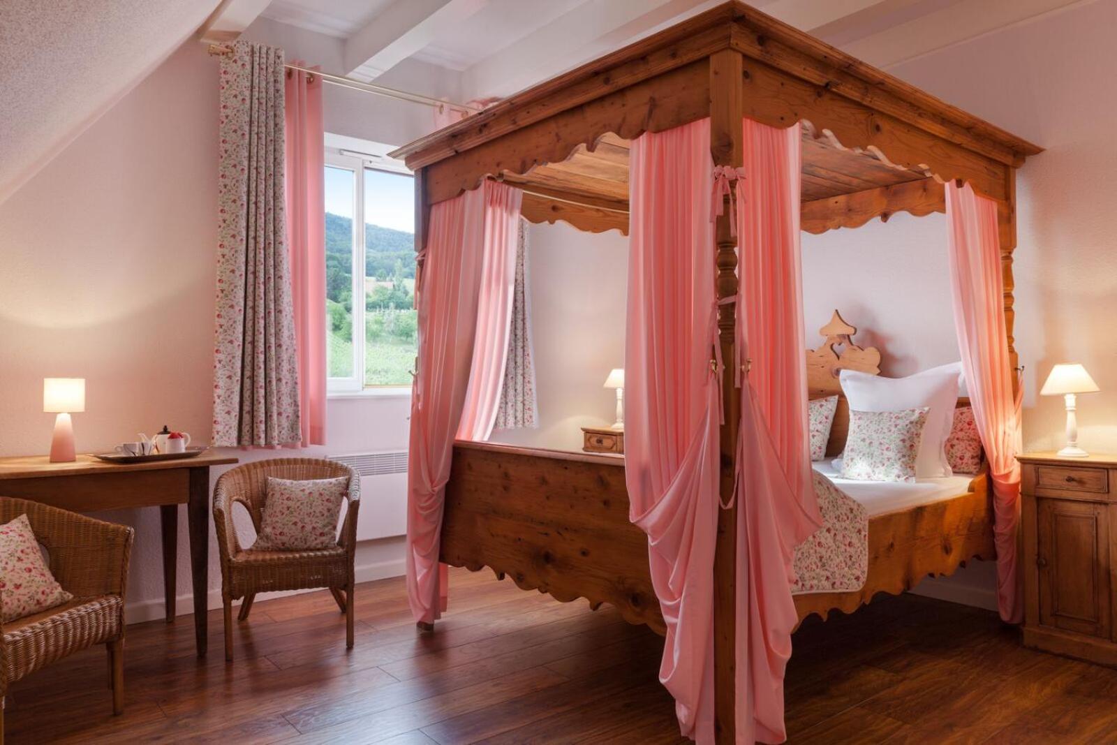 Hotel Restaurant Verger Des Chateaux, Route Des Vins Haut-Koenigsbourg 迪耶方塔勒 外观 照片