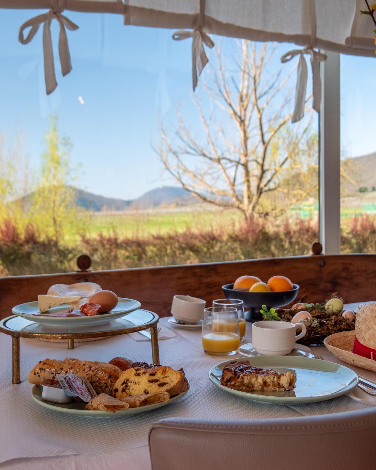 Hotel Restaurant Verger Des Chateaux, Route Des Vins Haut-Koenigsbourg 迪耶方塔勒 外观 照片