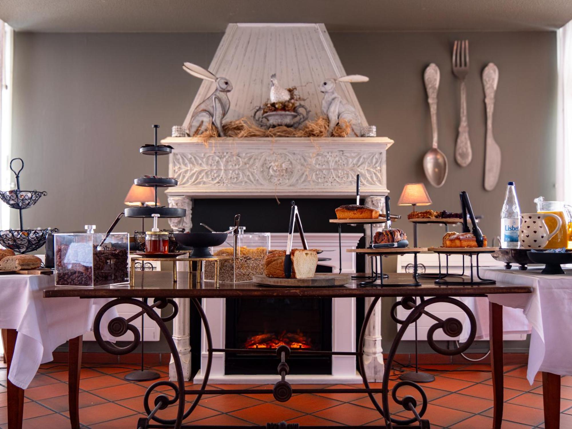 Hotel Restaurant Verger Des Chateaux, Route Des Vins Haut-Koenigsbourg 迪耶方塔勒 外观 照片