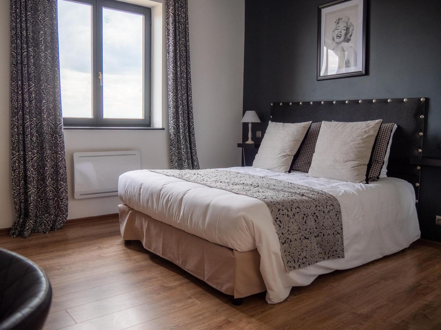 Hotel Restaurant Verger Des Chateaux, Route Des Vins Haut-Koenigsbourg 迪耶方塔勒 外观 照片