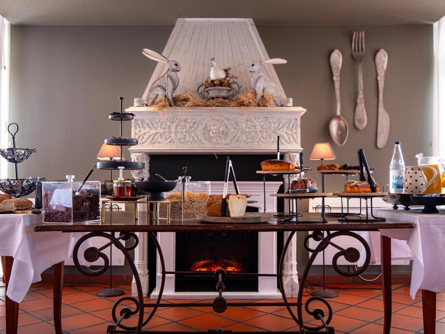 Hotel Restaurant Verger Des Chateaux, Route Des Vins Haut-Koenigsbourg 迪耶方塔勒 外观 照片