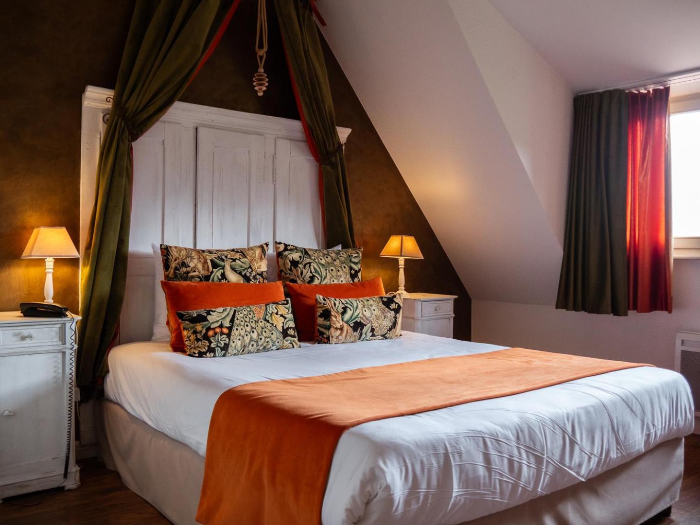 Hotel Restaurant Verger Des Chateaux, Route Des Vins Haut-Koenigsbourg 迪耶方塔勒 外观 照片